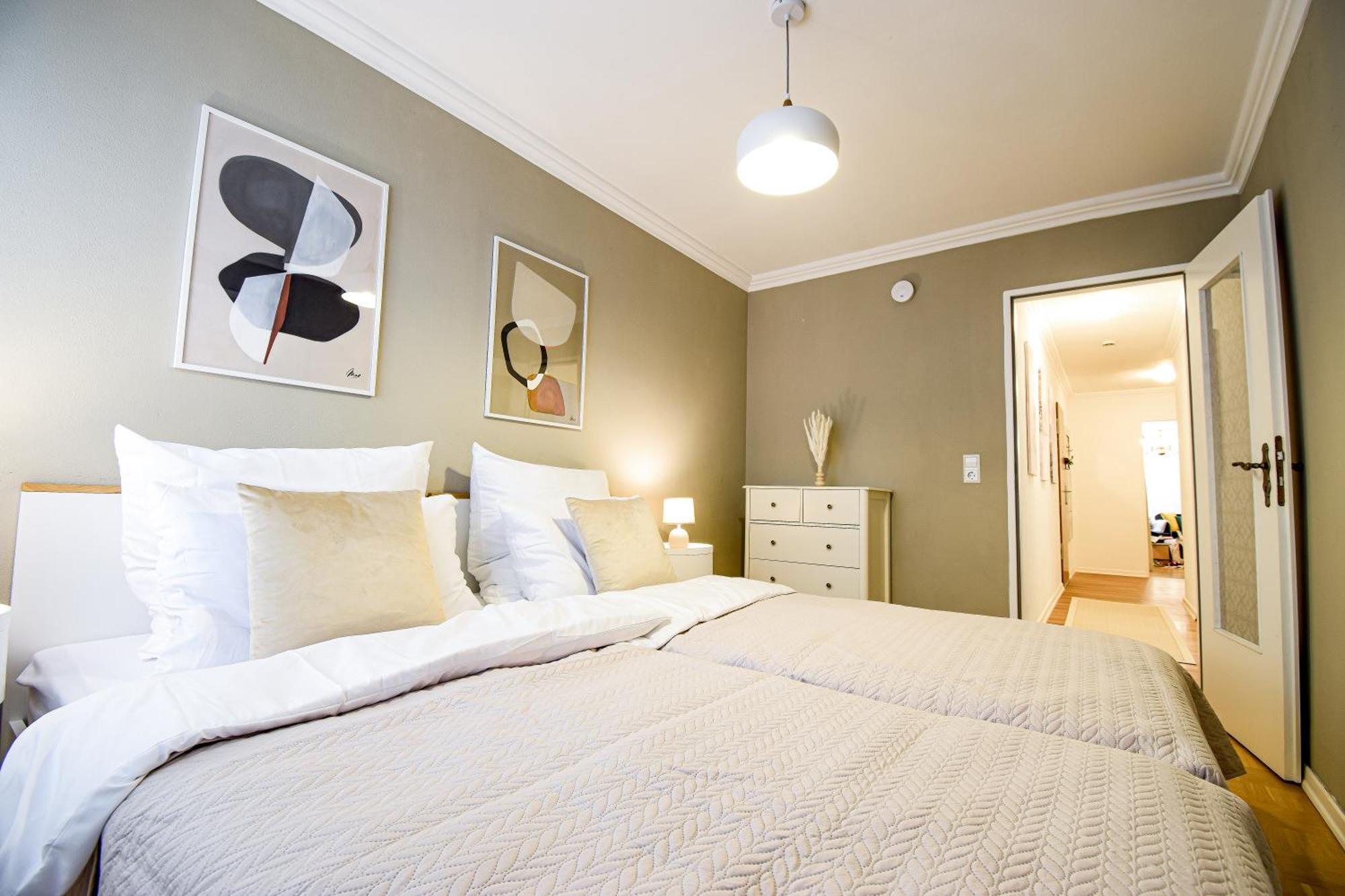 Scandic-Apartment - Balkony & Garage, 3Z, 80M2 Pforzheim Luaran gambar